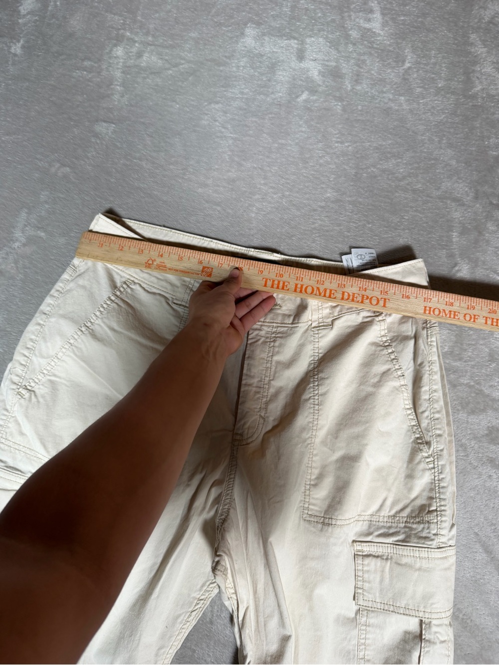 Hollister Cream Wide-Leg Cargo Pants - Picture 5 of 6